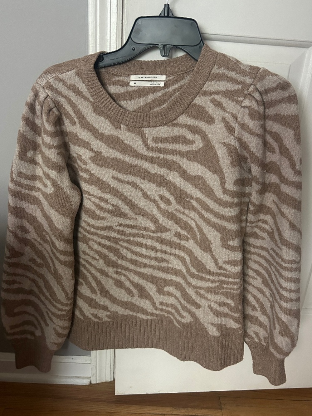 Anthropologie cream / tan sweater - size XS